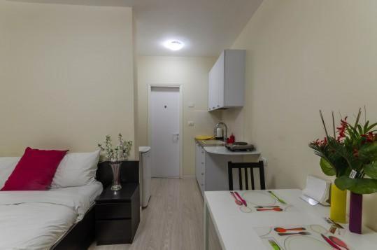 Zimmer Ba'Ir Kefar Sava Buitenkant foto