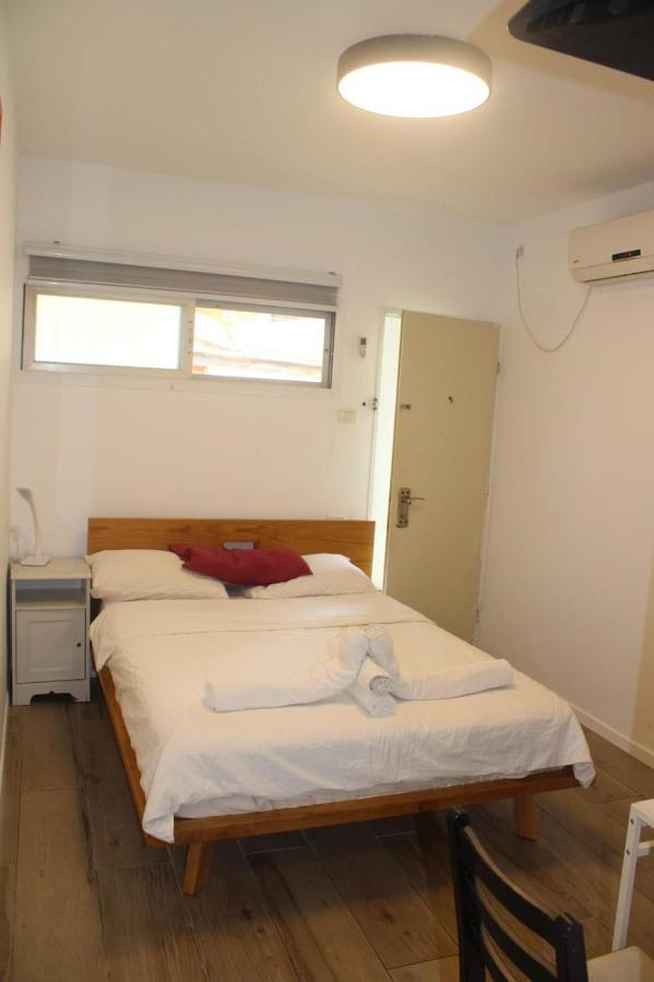 Zimmer Ba'Ir Kefar Sava Buitenkant foto